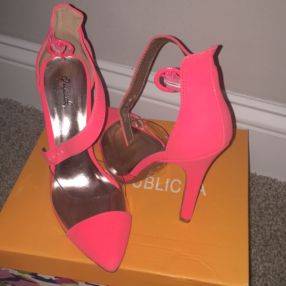 NEON CORAL ...CLEAR THE WAY CAP TOE HEEL